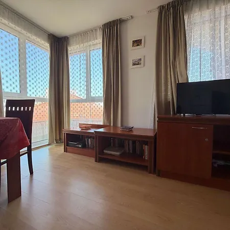 Apartment Seaside At Dolphin 1bd In By Flat Mаnager Rawda